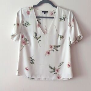 White floral print blouse from dynamite size XS